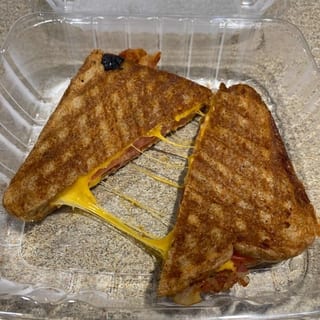 Grilled Cheese with Bacon and Tomato