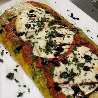 Caprese Flatbread